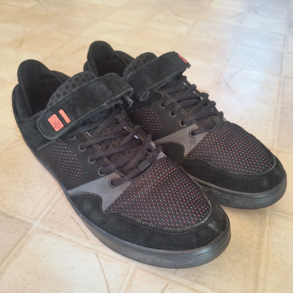 eS Shoes Accel Plus Everstitch